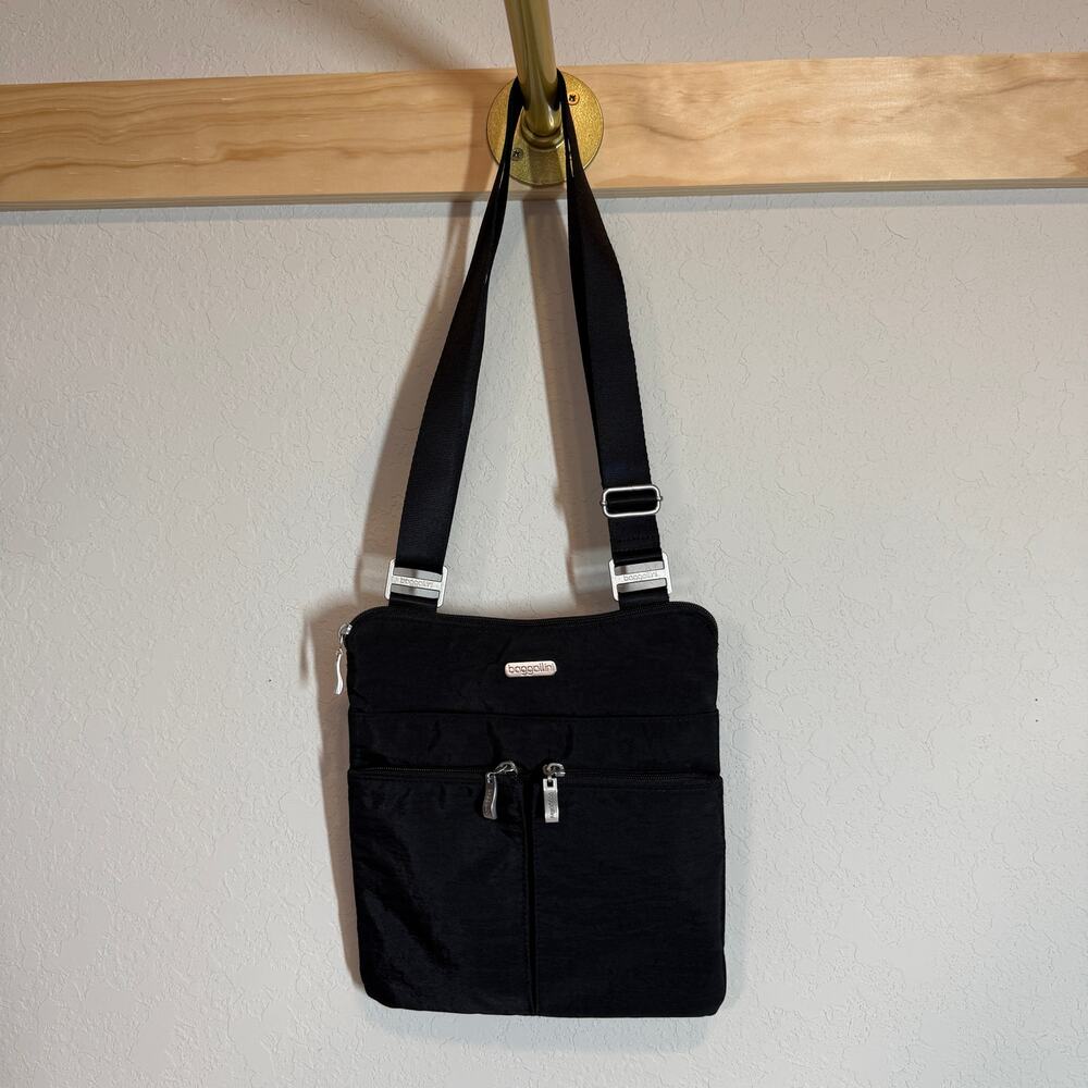 Women's Baggallini Black with Tan Lining Shoulder Zip Closure Purse Bag - Picture 10 of 10